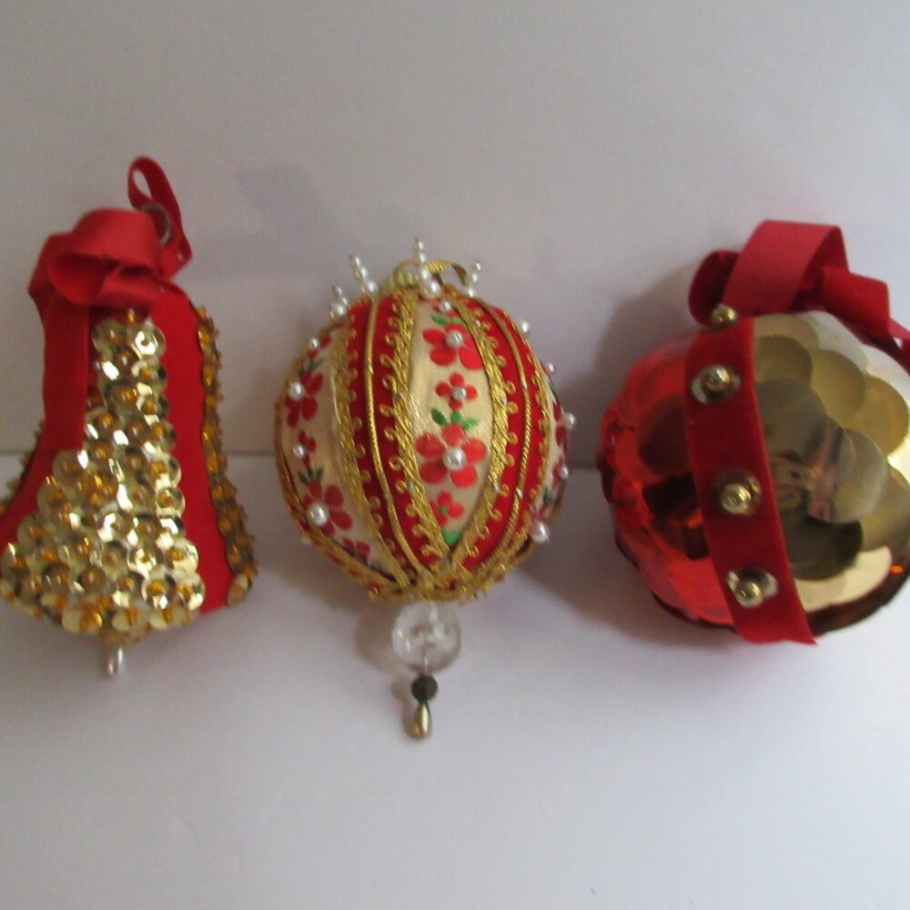 Handmade Red Gold Beaded Ribbon Crafted Christmas Ornaments Lot of 9 Vintage - Picture 2 of 16